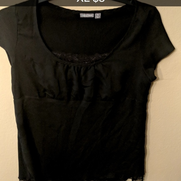 Black blouse with lace trim - Picture 2 of 2